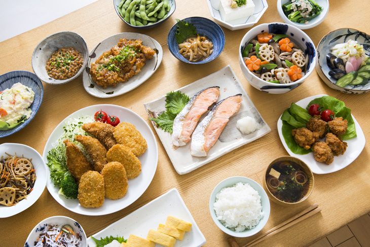 栄養バランスの良い食事のイメージ画像