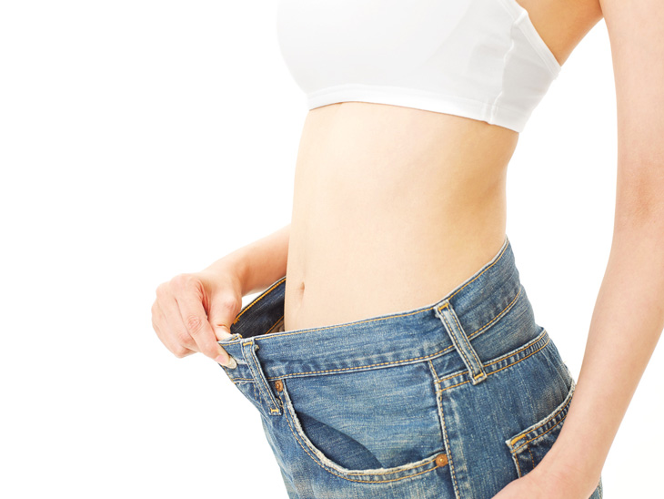 ダイエットをしている女性の画像